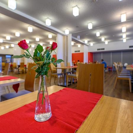 Hotel Atom Třebíč Extérieur photo