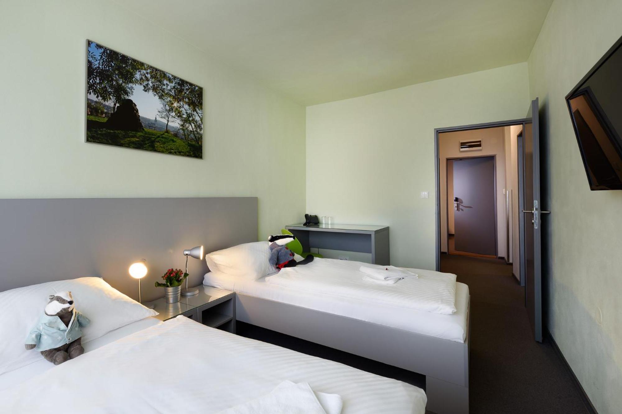 Hotel Atom Třebíč Extérieur photo