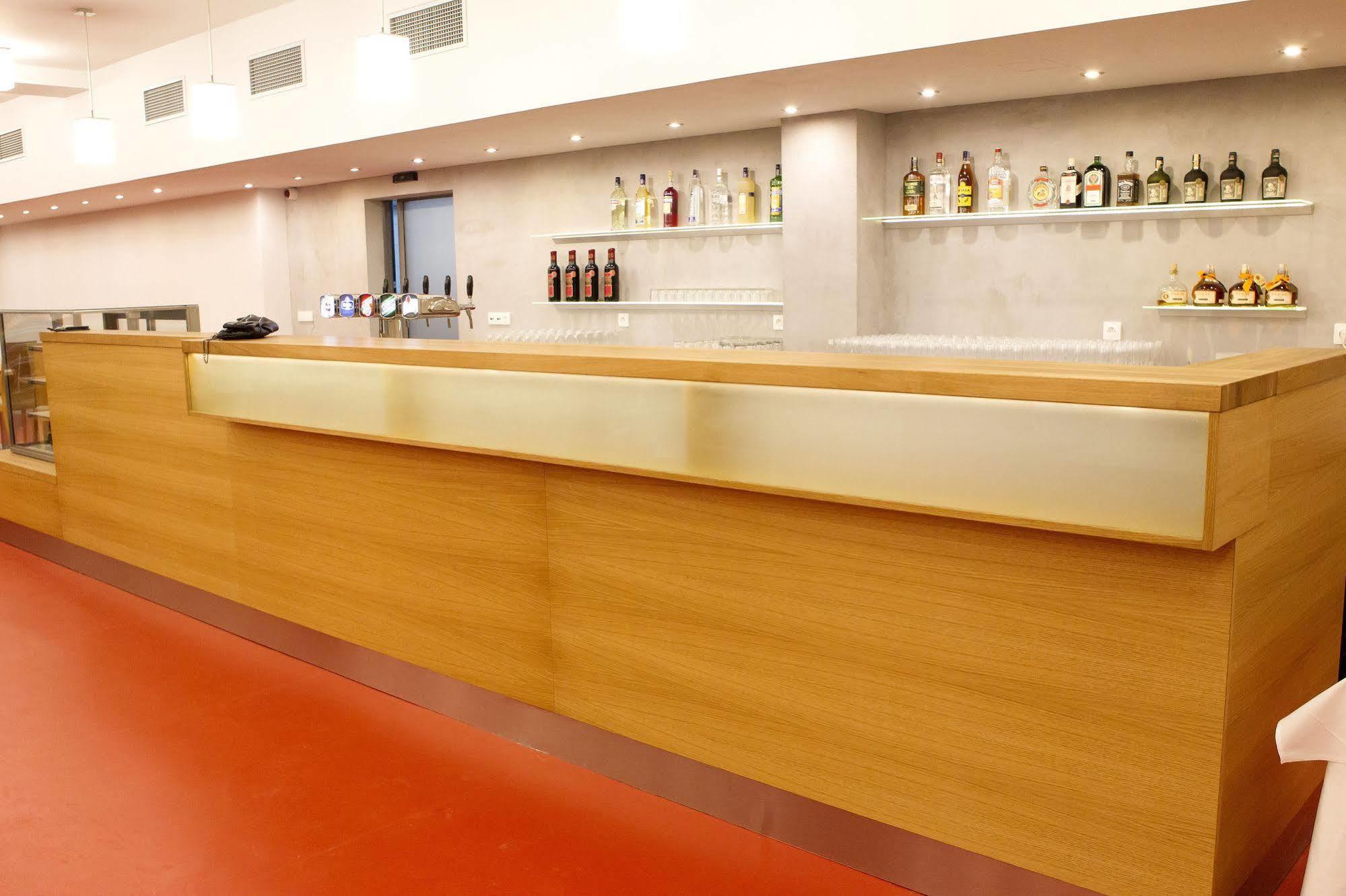 Hotel Atom Třebíč Extérieur photo