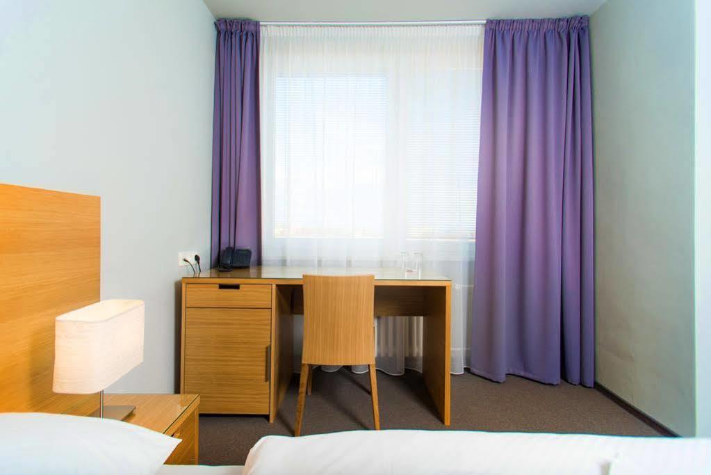 Hotel Atom Třebíč Extérieur photo